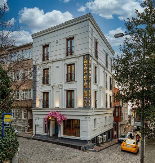 Interstar Hotel