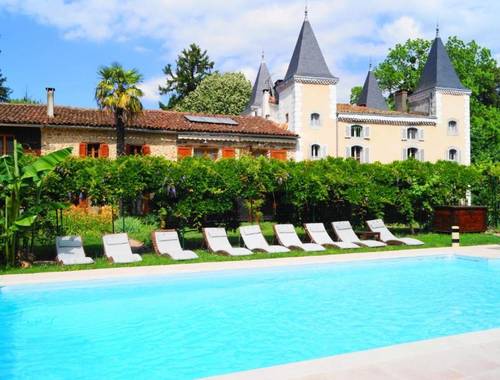 Chateau De Beauregard