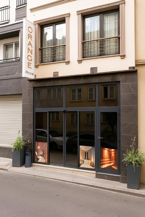 Orange Hotel