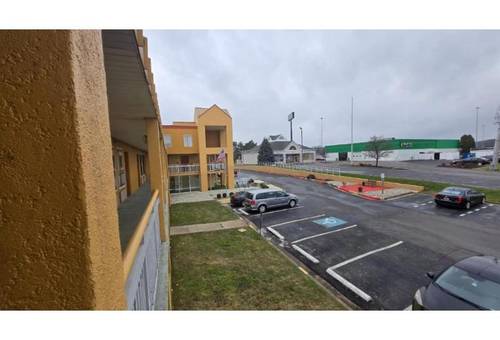Lone Star Inn & Suites by OYO