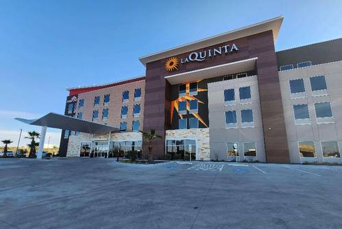 Hawthorn Suites By Wyndham Del Rio