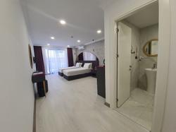 Karikatur Bi Hotel