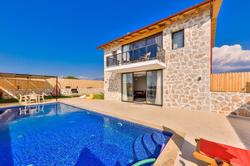 Villa Mayıs