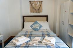 Lacivert Otel