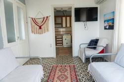 Lacivert Otel