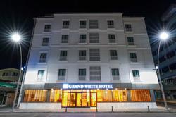 Grand White Hotel