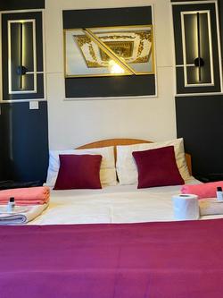 Petek Hotel