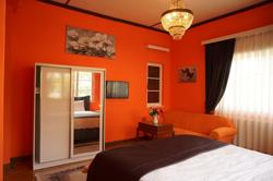 Hotel Renk Palas