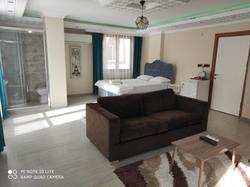 Alpha Suit Otel