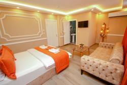 Heros Love Otel