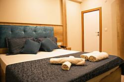 Destinia Pera Suites