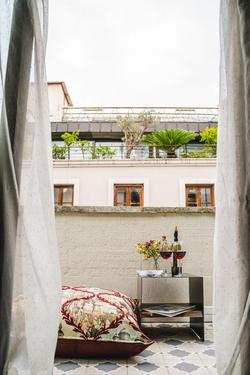 West Pera Hotel