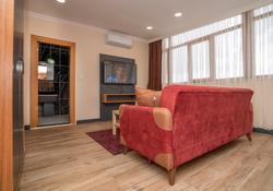 216 Hill Suite
