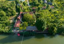 Dachas Cove Hotel
