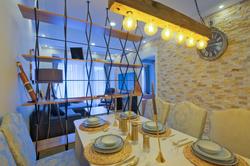 Petek Residence by NewInn