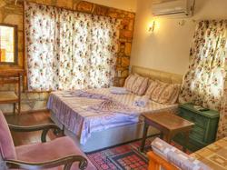 Parmis Boutique House