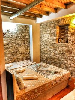 Parmis Boutique House