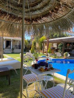 TasQuartas Otel Alaçati