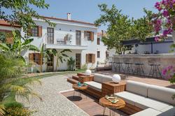 Mellow Blue Boutique Hotel