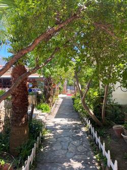 Ünlü Otel