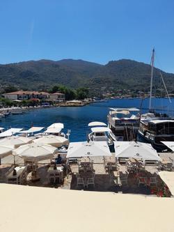 Hemena Rooms and Villa