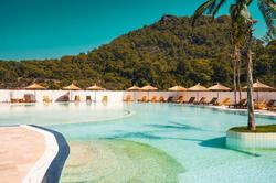 Sea Lake Hotels