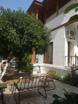 Lacivert Otel Akyaka