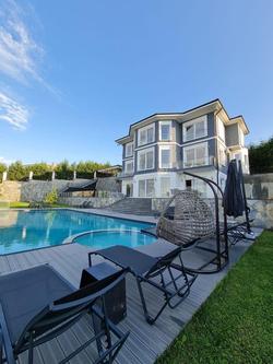 GK Manor Deluxe