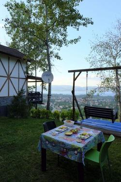 Sapanca Tepedeki Bungalov