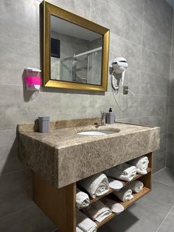 Grand Delux Hotel