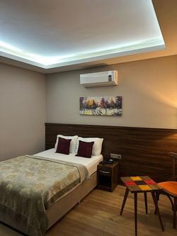 Grand Delux Hotel
