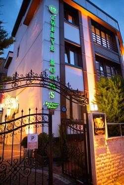 12 Rooms Boutique Hotel