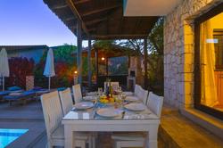Villa Otantik