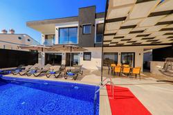 Villa Best