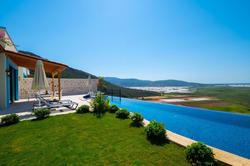 Villa Lilyum