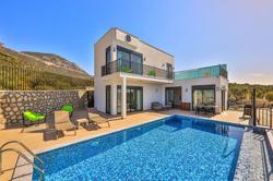 Villa Naz Duo