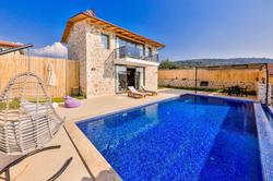 1 Odalı Özel Havuzlu Villa NN152