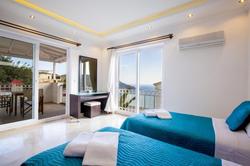 Villa Uzay 