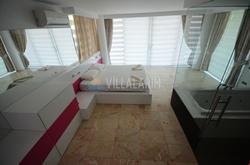 Villa Hill Side 1