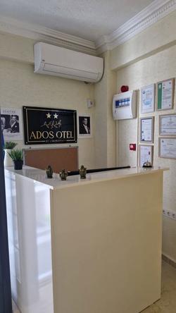Ados Otel