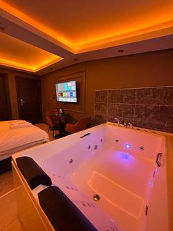 Rich Palace Suit Otel