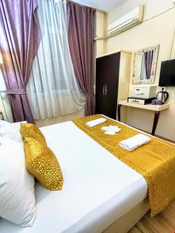New Zade Apart Hotel