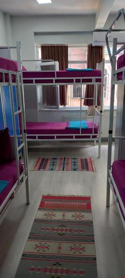 Xalila Hostel & Cafe