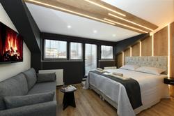 Space Suite 6