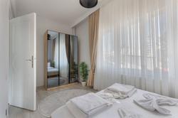 Modern Central 2BR Apt. in the Hearth of the City