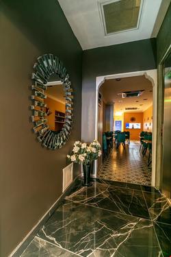 Solo Residence Hotel