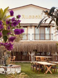 Albeon Butik Otel Alaçatı