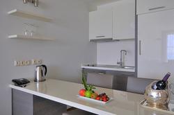 Delmar Suites & Residence