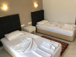 Karadede Otel