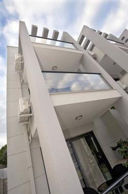 Kondo Suite & Residence